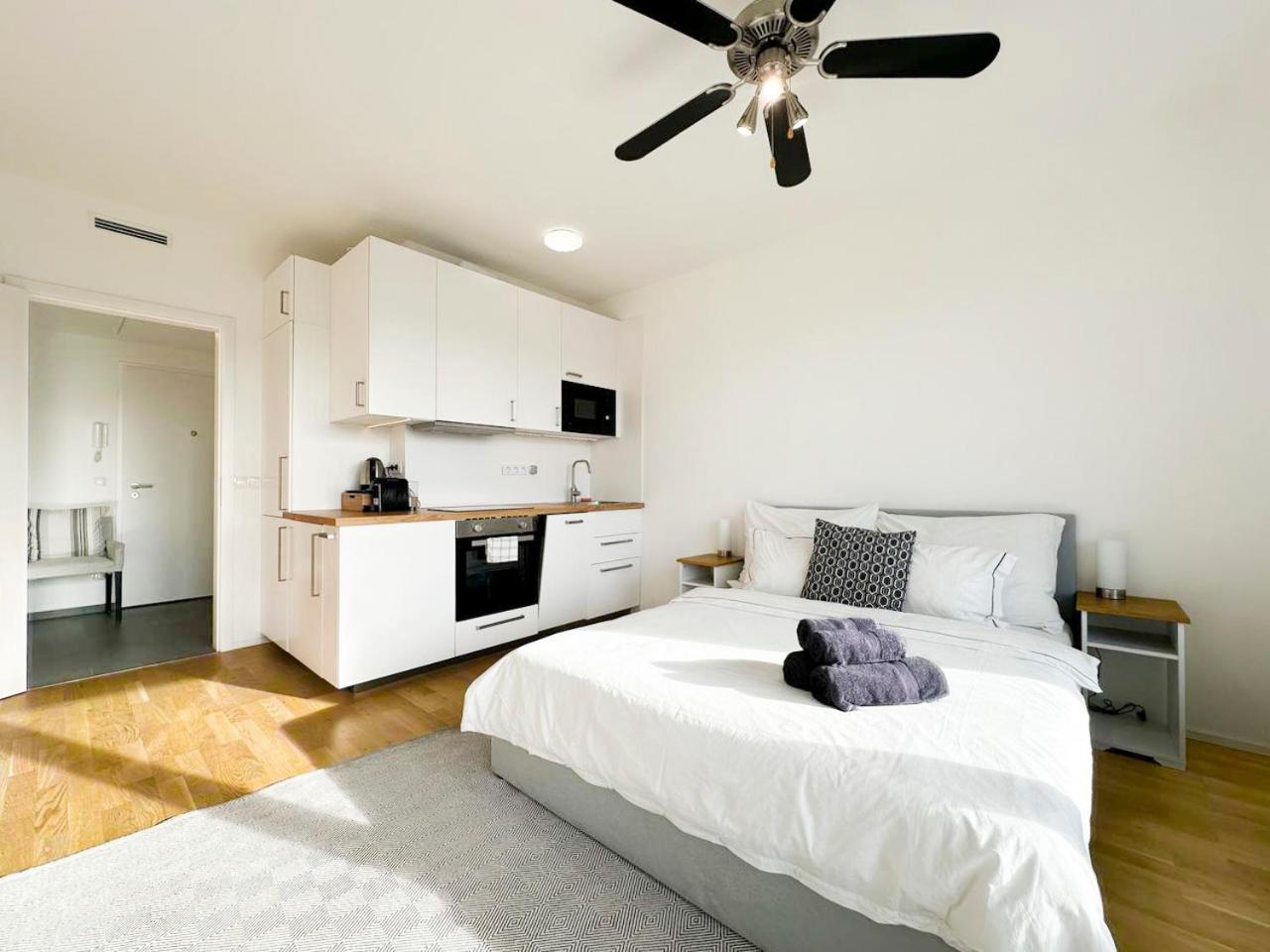Vila Vinice Prague Luaran gambar